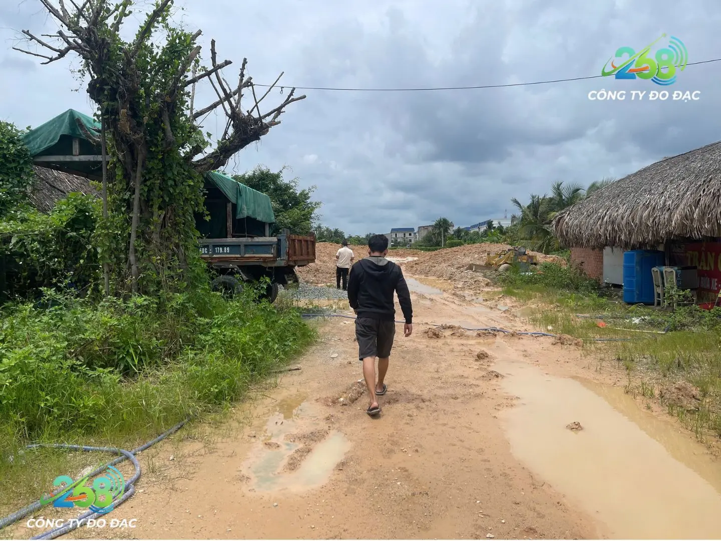 Khao sát để đo đạc đất đai